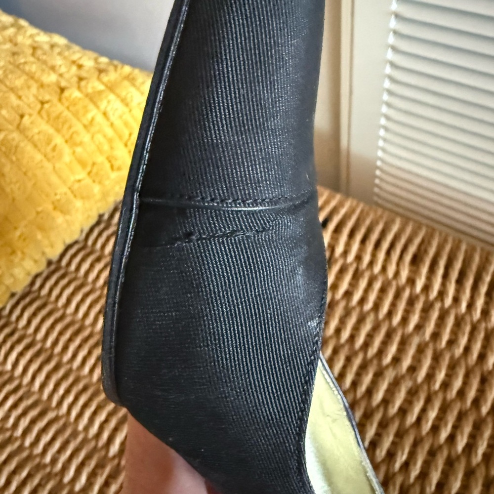 CHANEL Black Almond Pointed-Toe Fabric 3” Pumps 7.5 - Picture 9 of 11